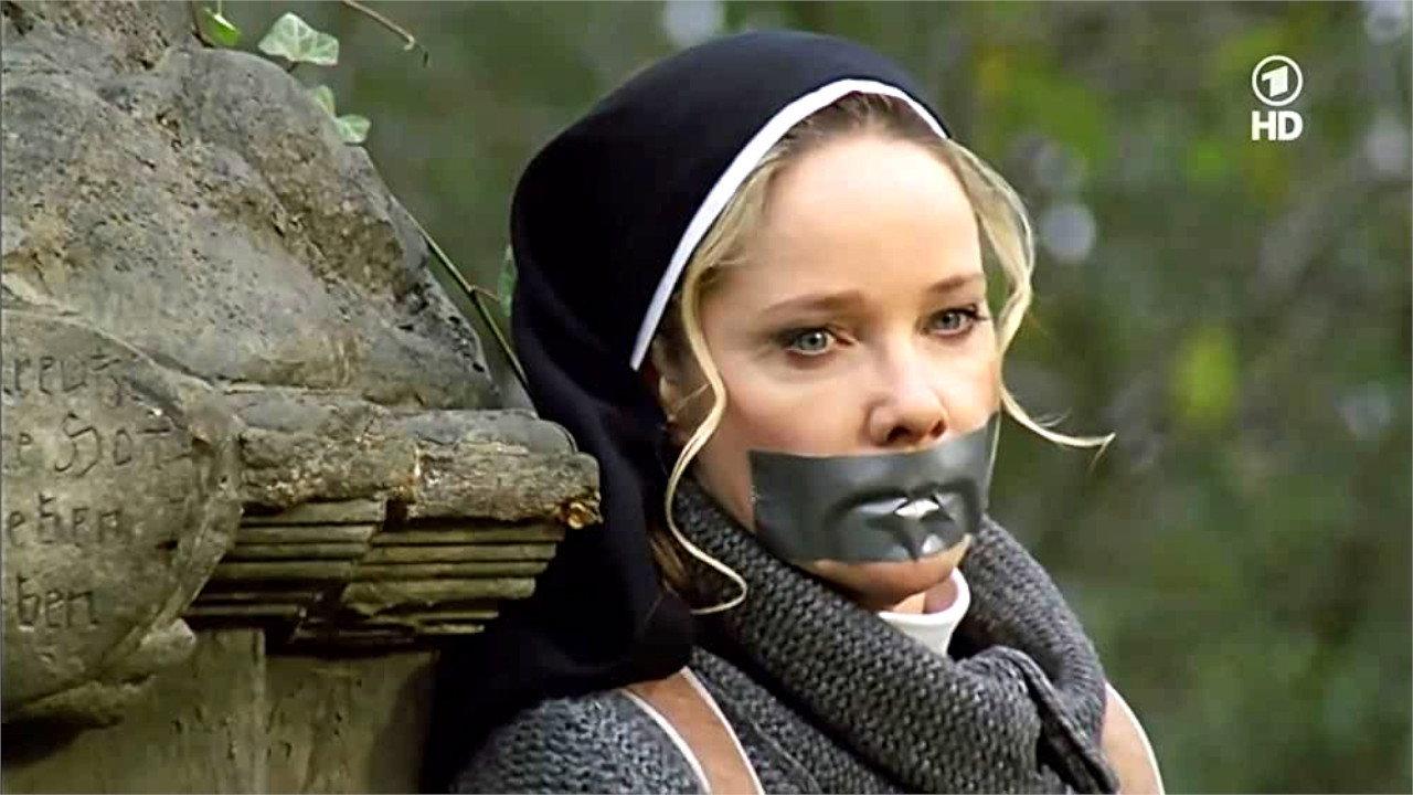 Die Nonne und der Kommissar - Verflucht 2012 movie scene