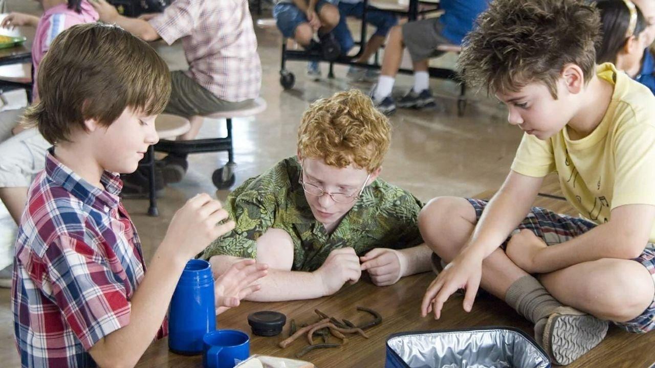 How to Eat Fried Worms 2006 movie scene
