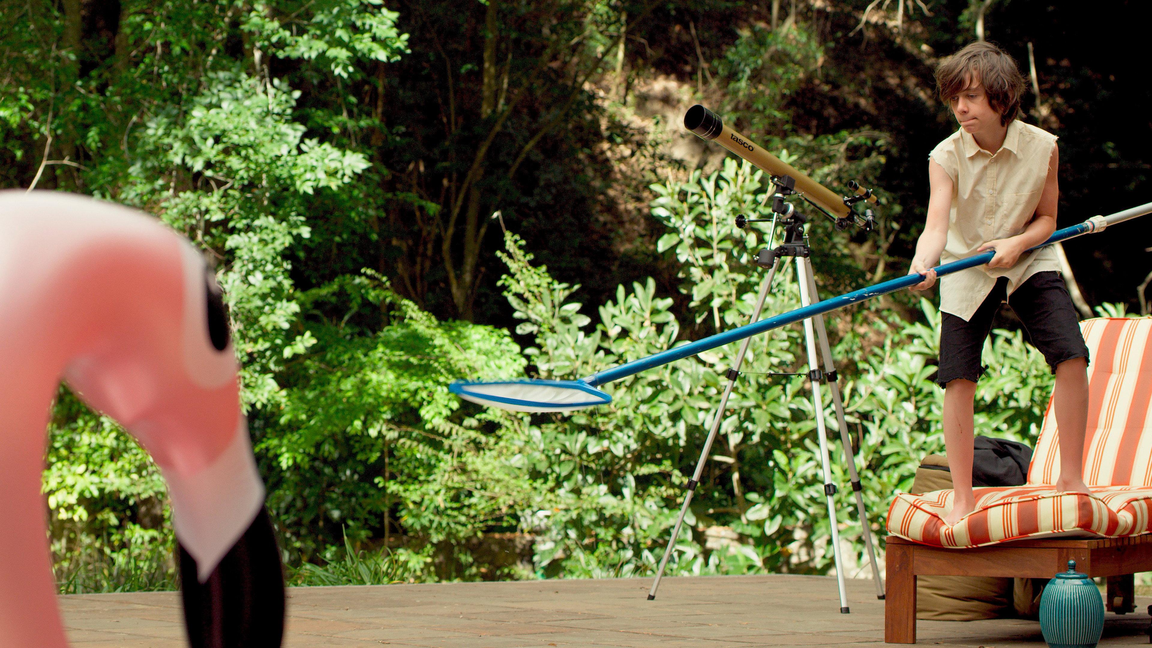 Oliverio and the Pool 2022 movie scene