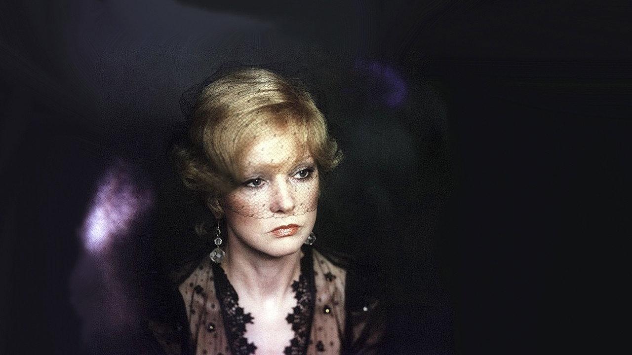 Applause, Applause... 1984 movie scene