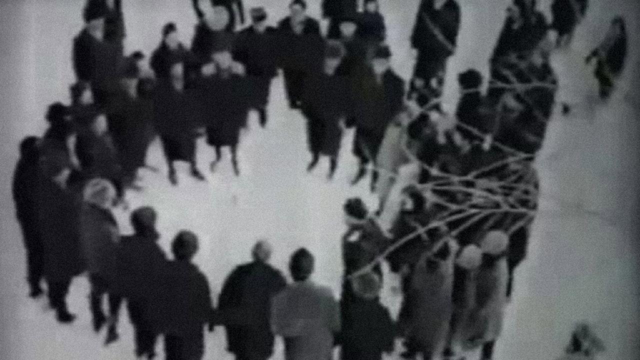 There is a Statue 1968 movie scene
