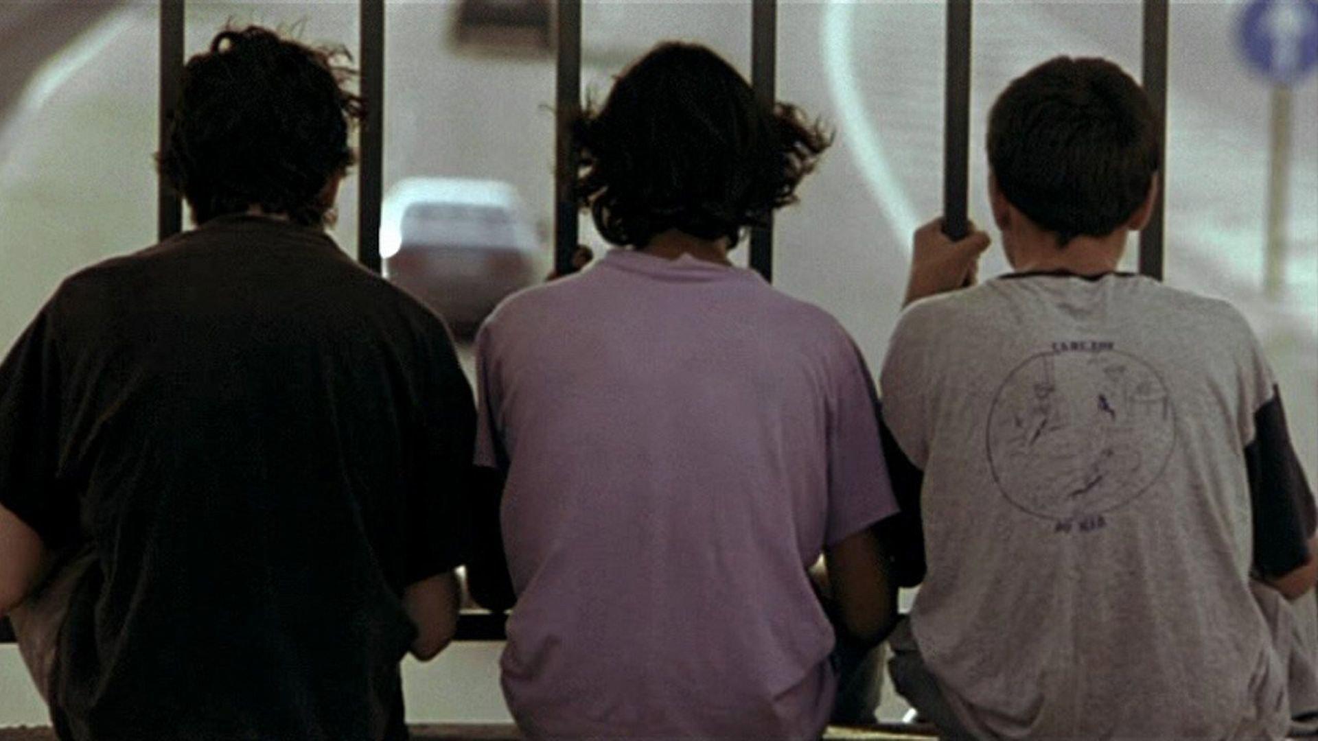 Barrio 1998 movie scene