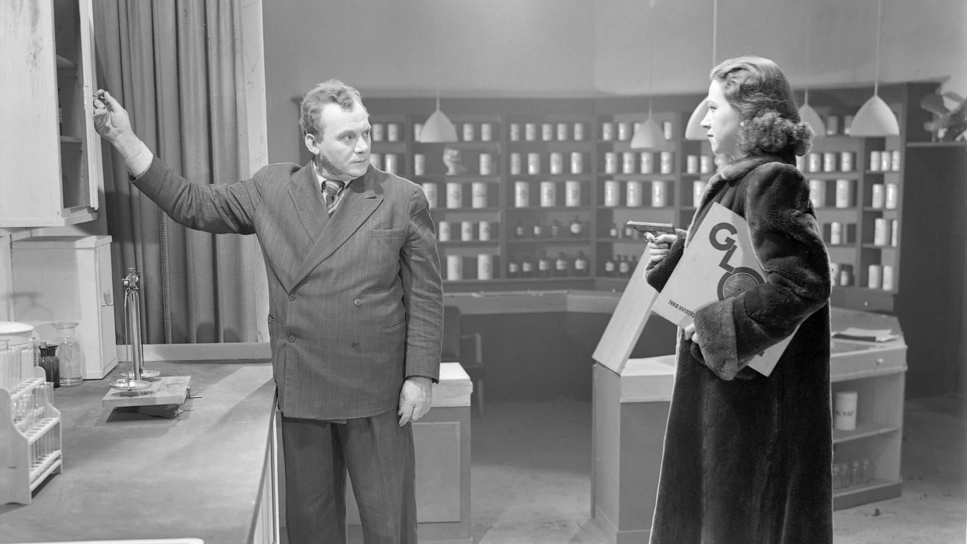 Eight Chords 1944 movie scene