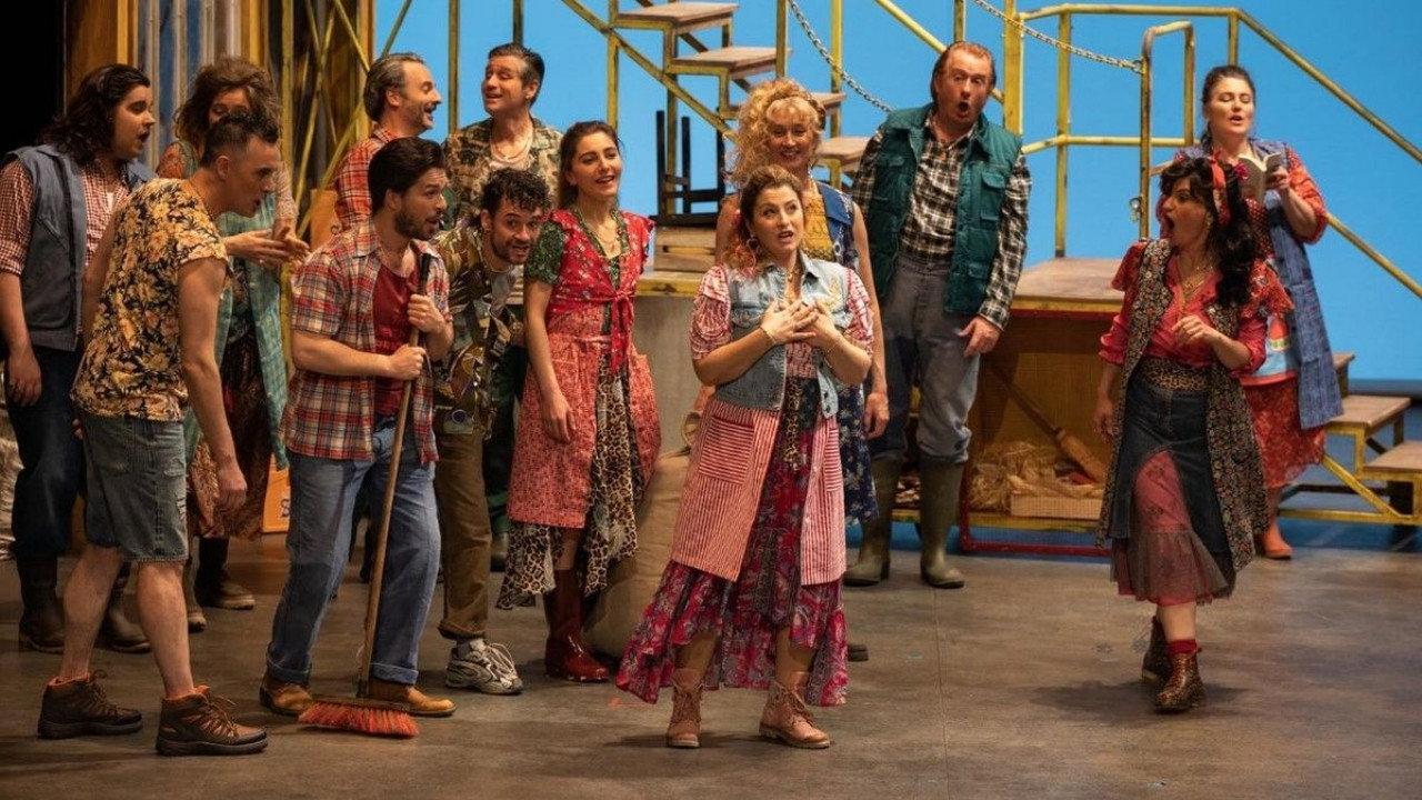 L'elixir d'amour - Donizetti - Angers Nantes opéra 2023 movie scene