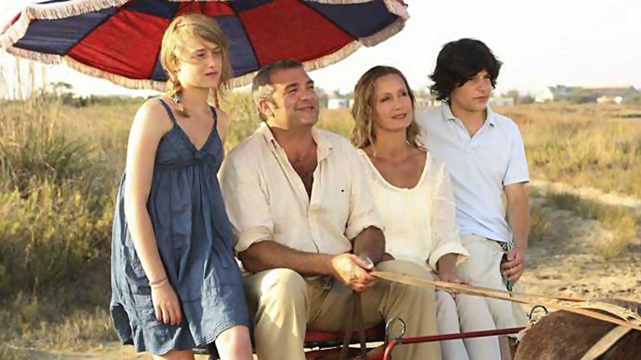 À 10 minutes de la plage 2010 movie scene