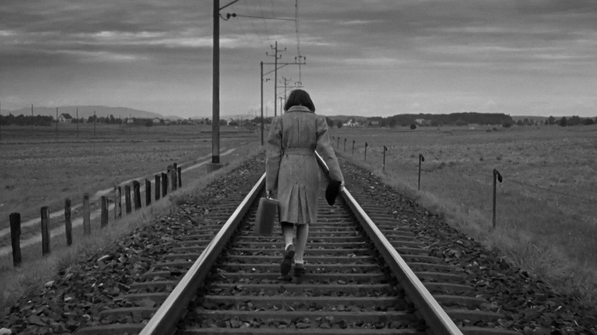 Marie-Louise 1944 movie scene