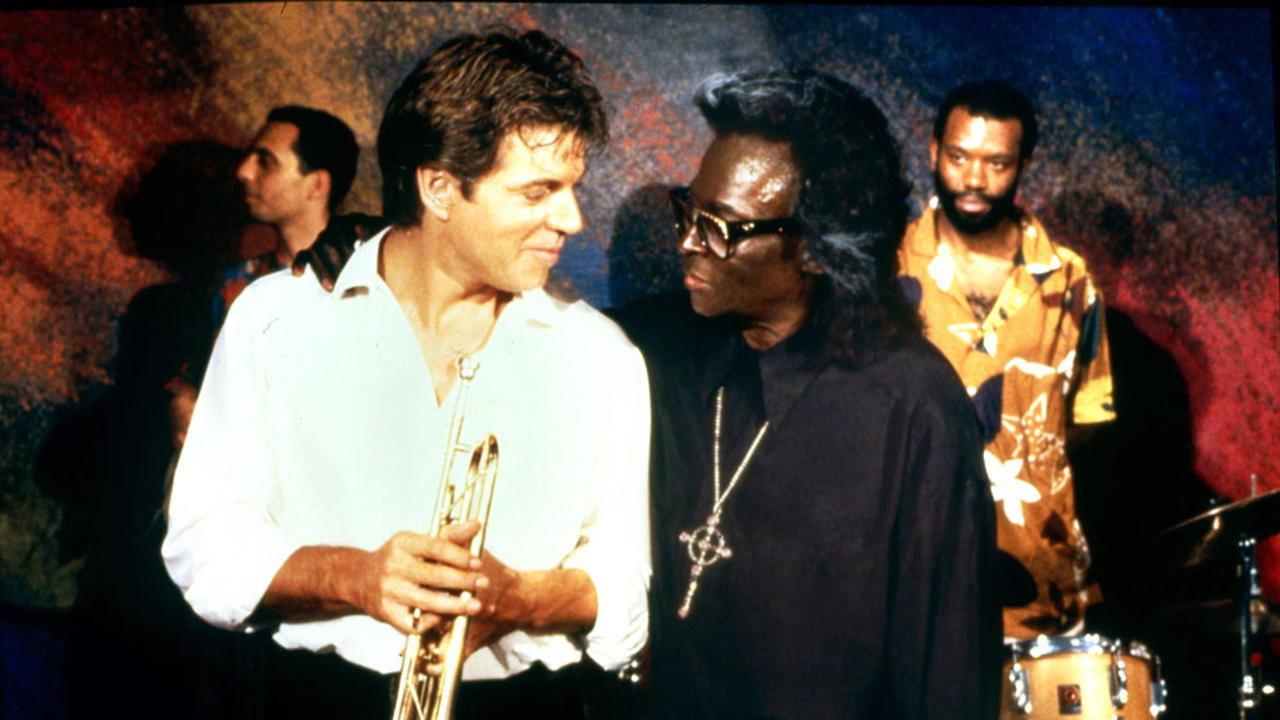 Dingo 1991 movie scene