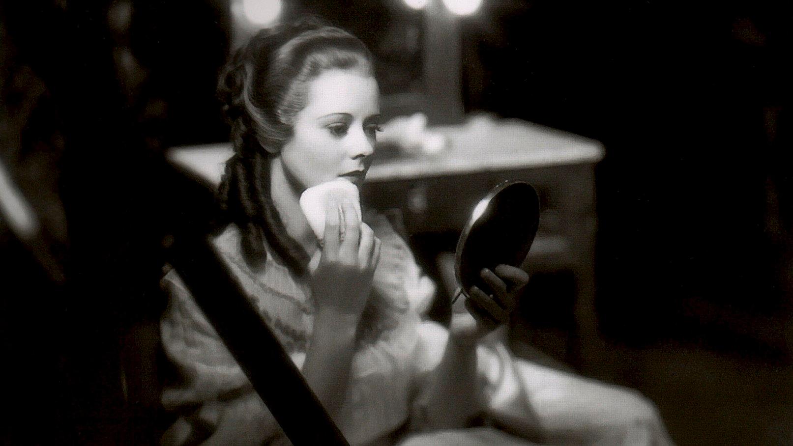 Berkeley Square 1933 movie scene