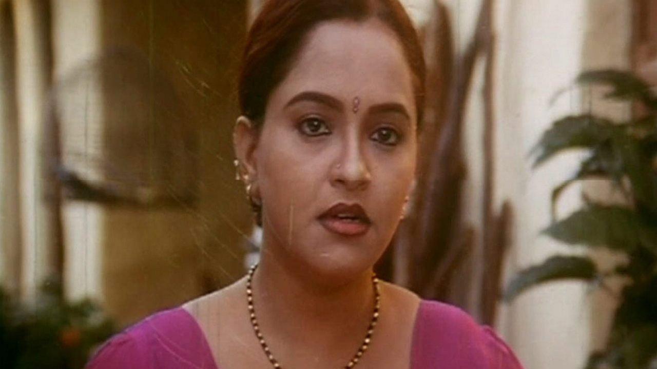 Thazhvara 2001 movie scene