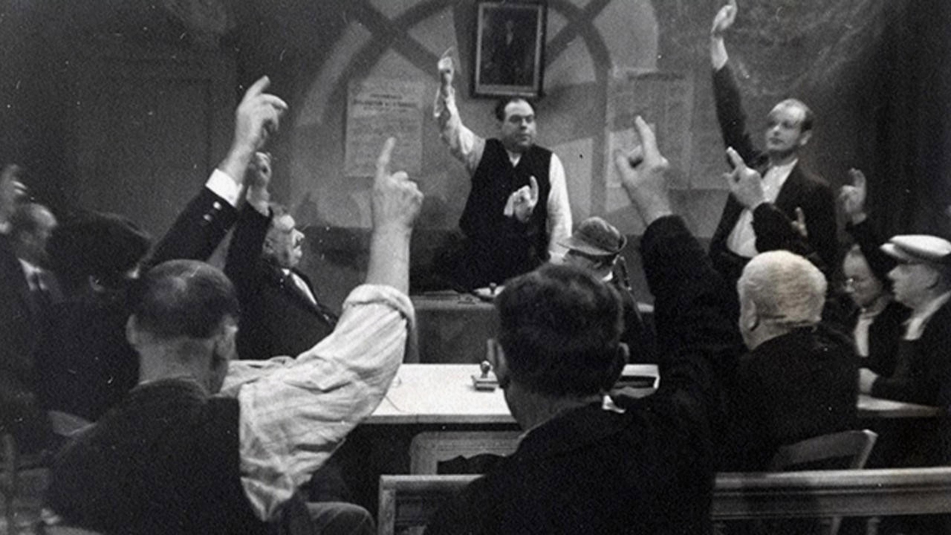 Marius and Olive in Paris 1935 movie scene