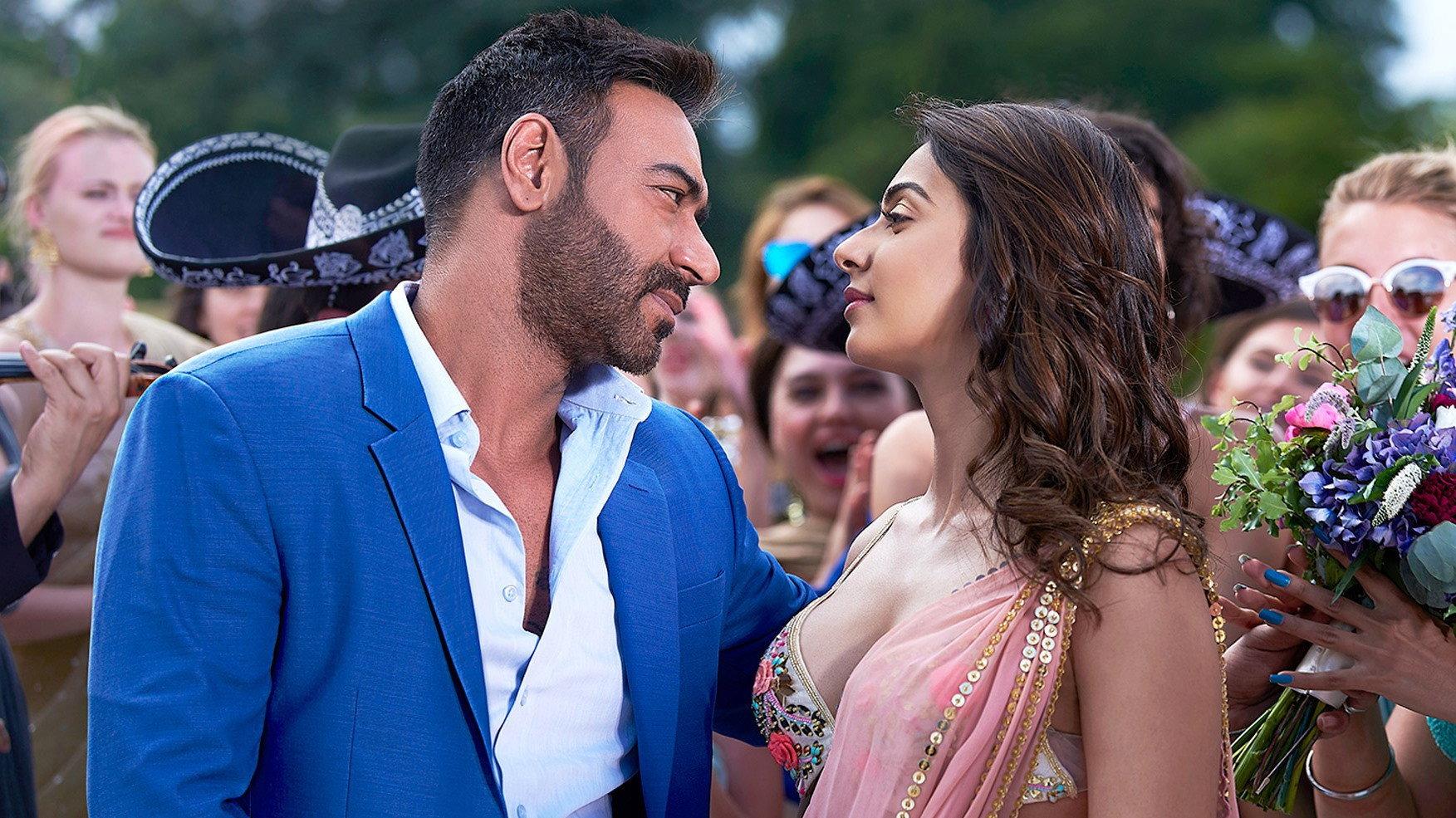 De De Pyaar De 2019 movie scene
