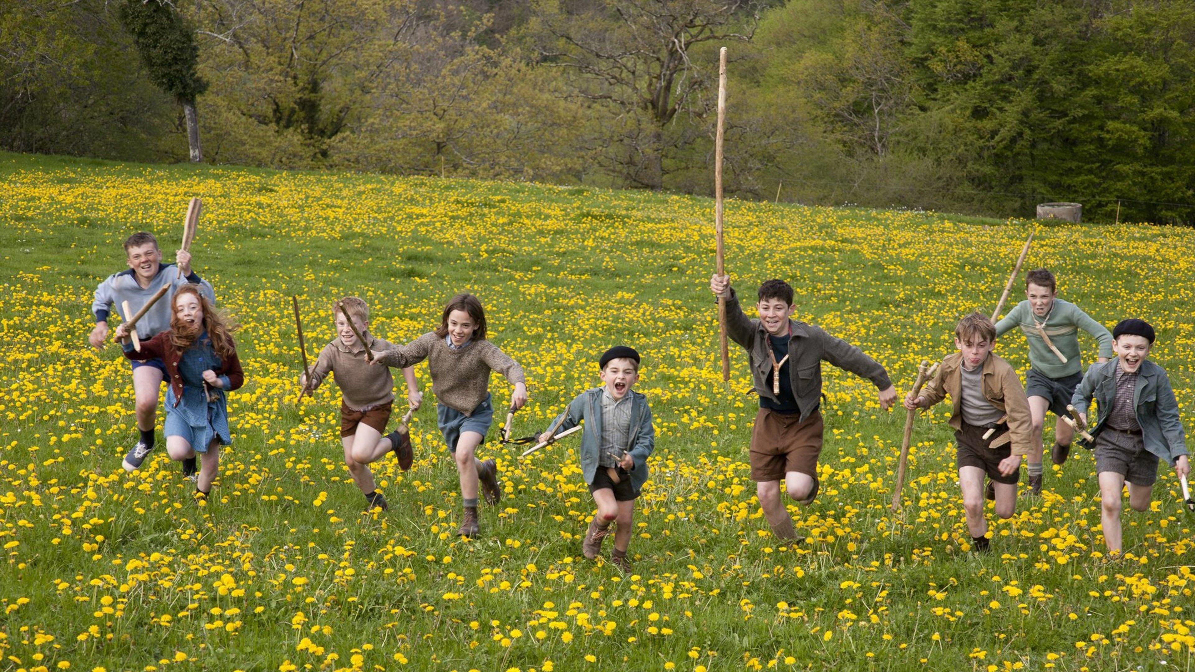 War of the Buttons 1994 movie scene