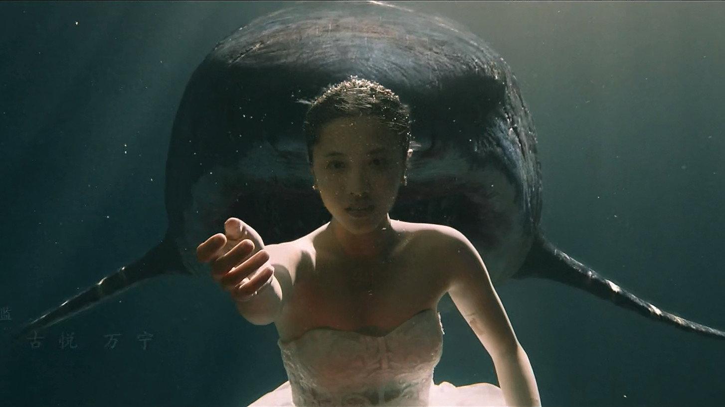 Escape of Shark 2021 movie scene