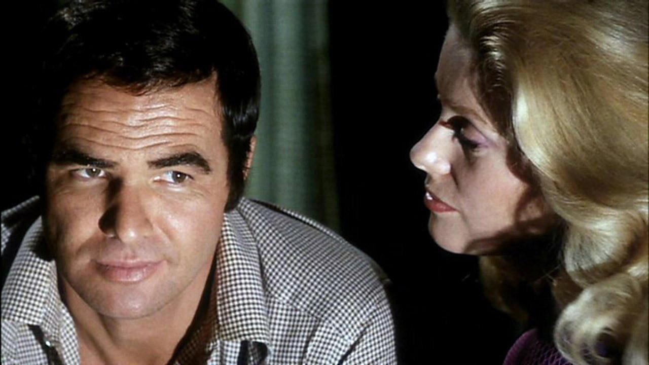 Hustle 1975 movie scene
