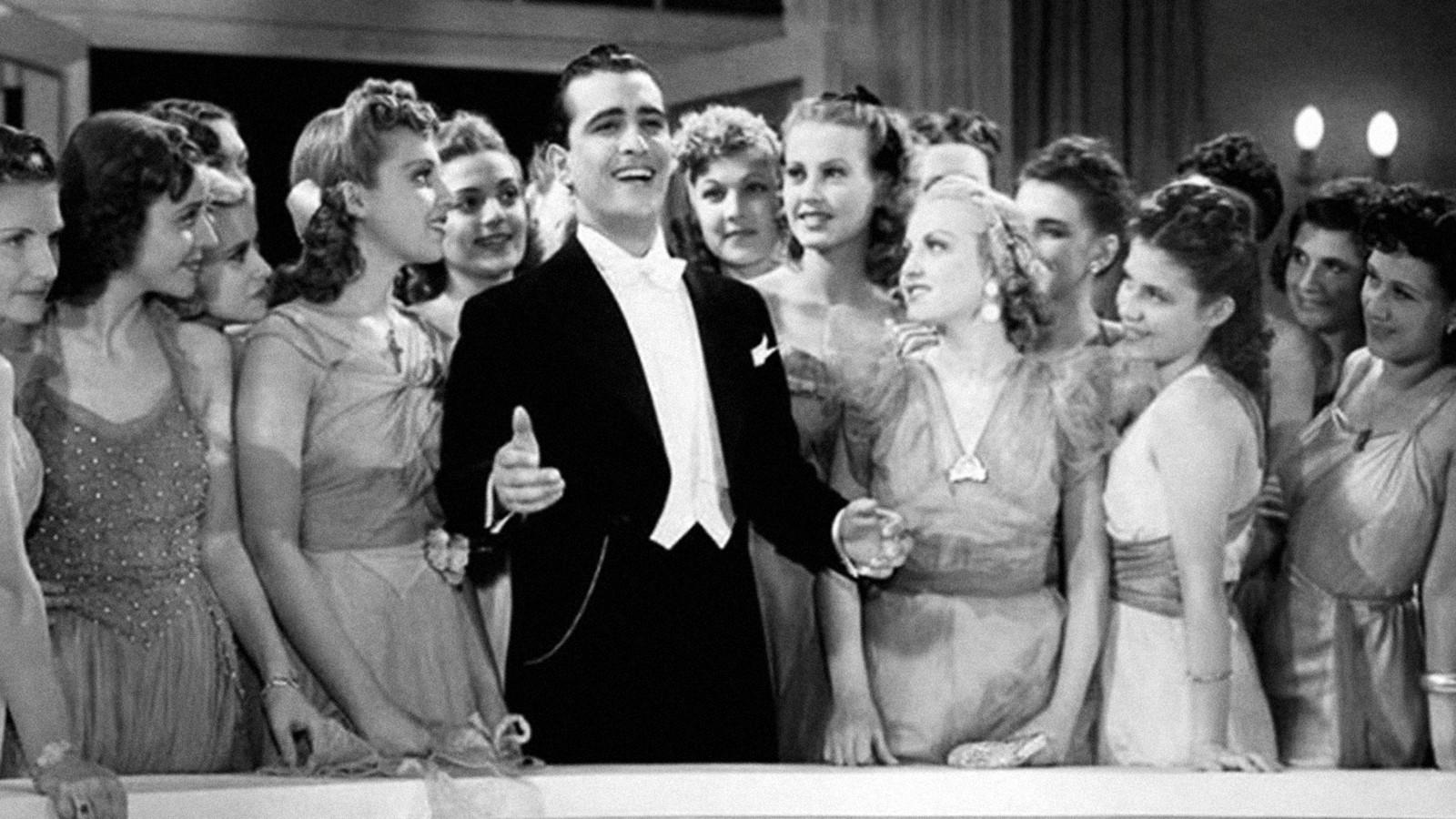 El astro del tango 1940 movie scene