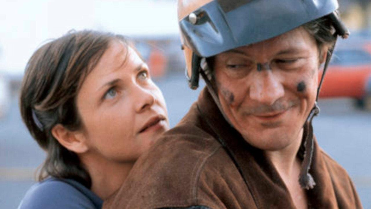 The Unemployment Club 2001 movie scene