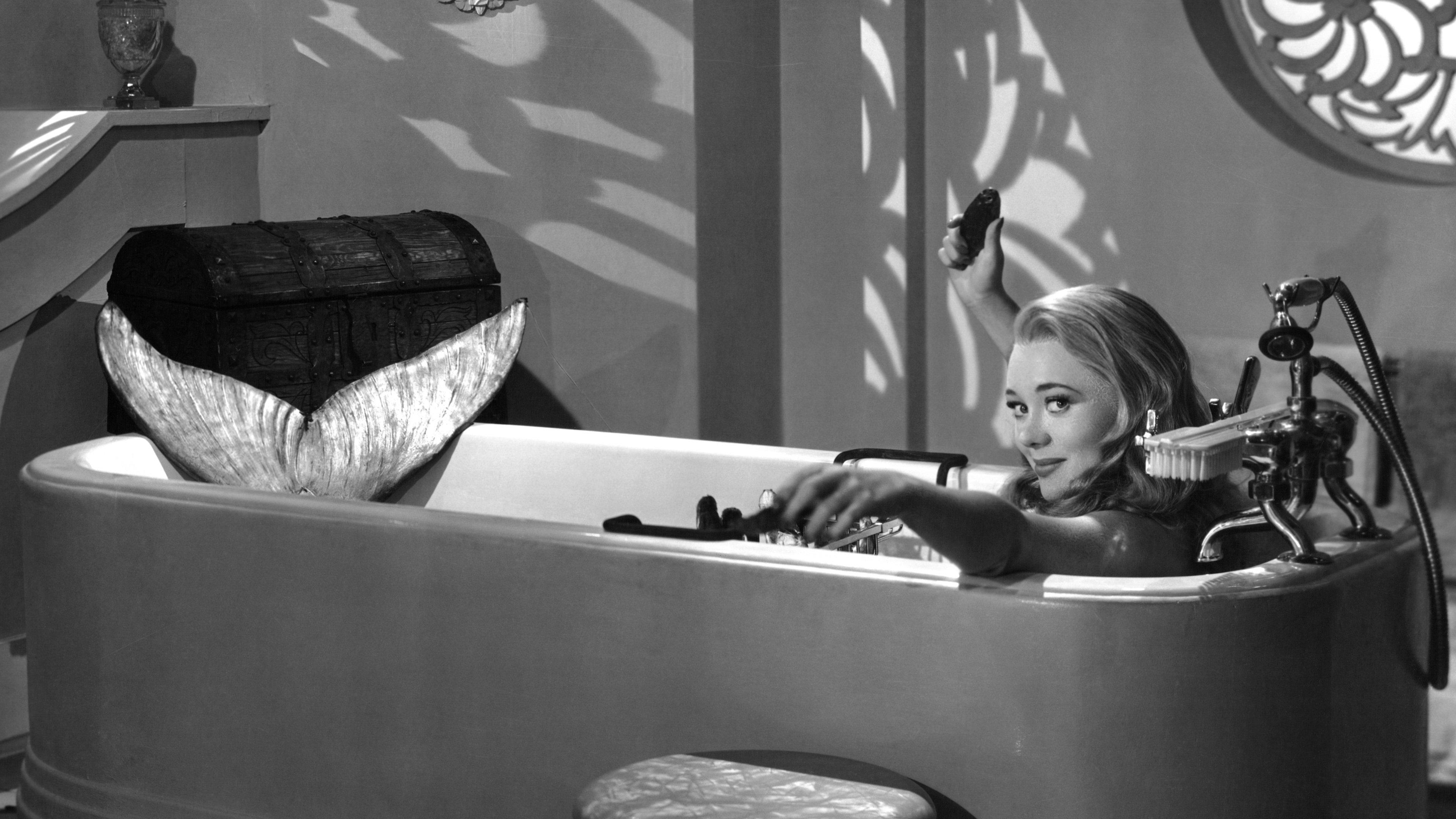 Miranda 1948 movie scene