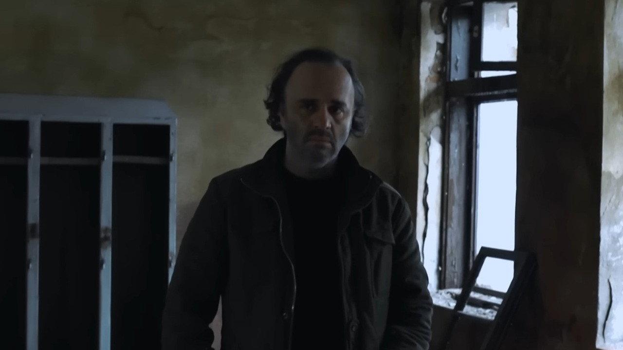 Column 2012 movie scene