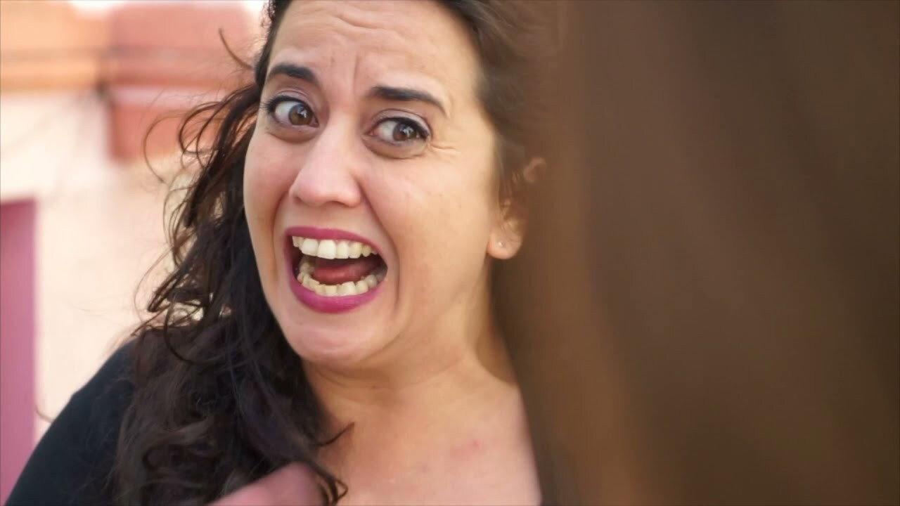 El cuarto de Mona 2021 movie scene