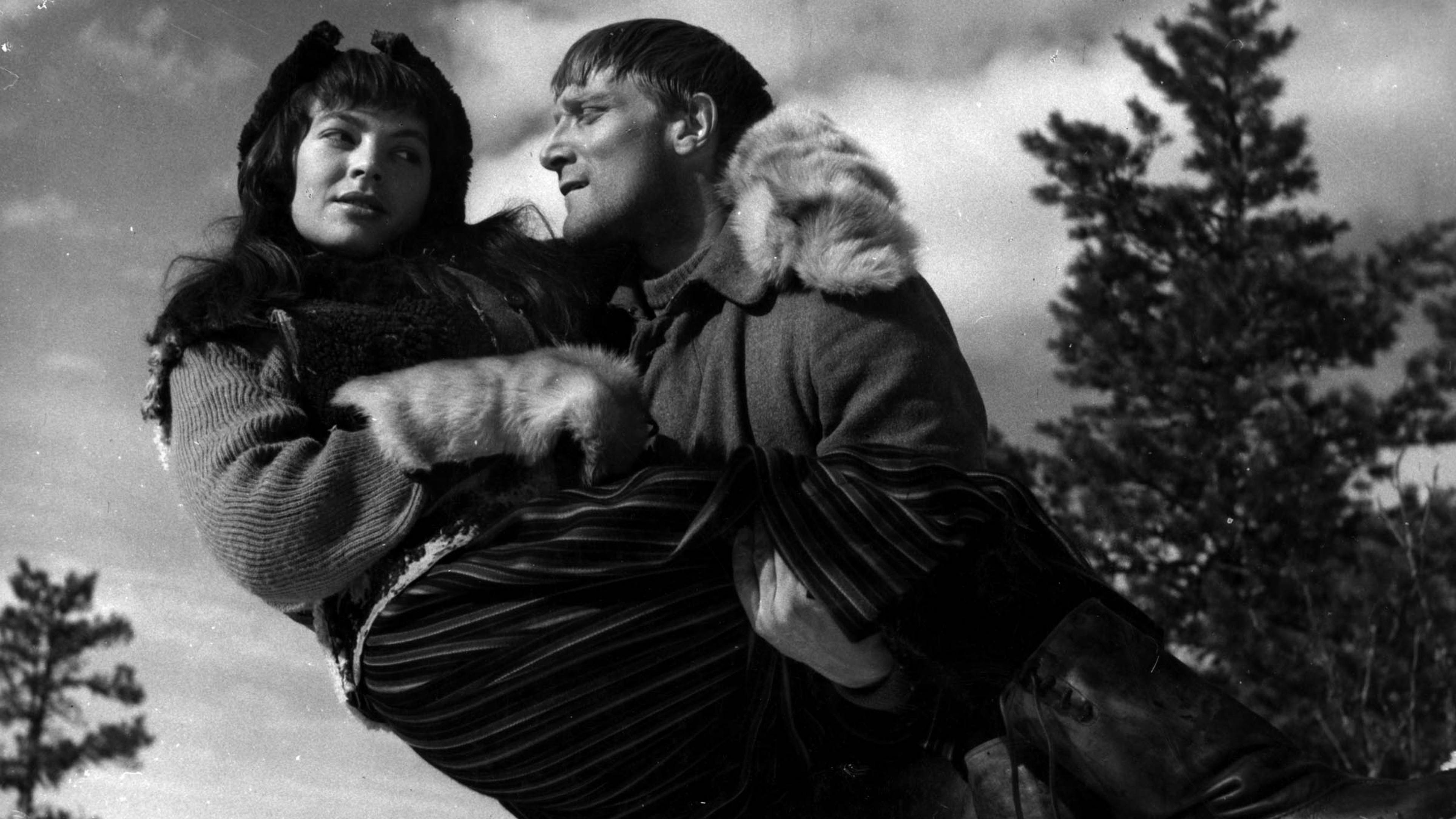 Lumisten metsien tyttö 1960 movie scene