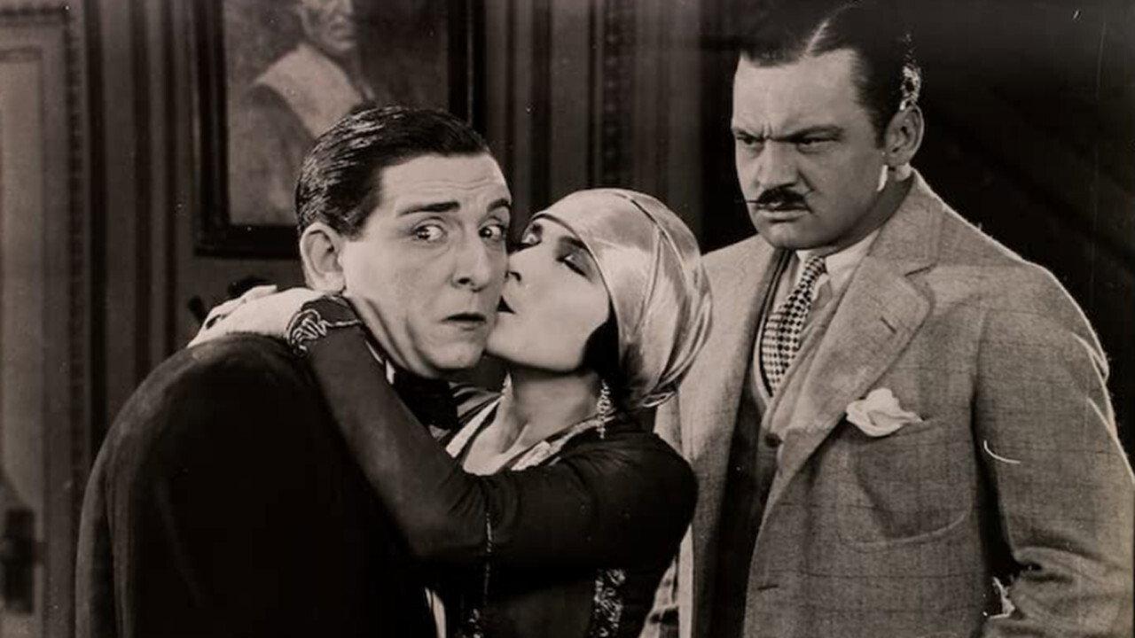 The Whole Town's Talking 1926 movie scene