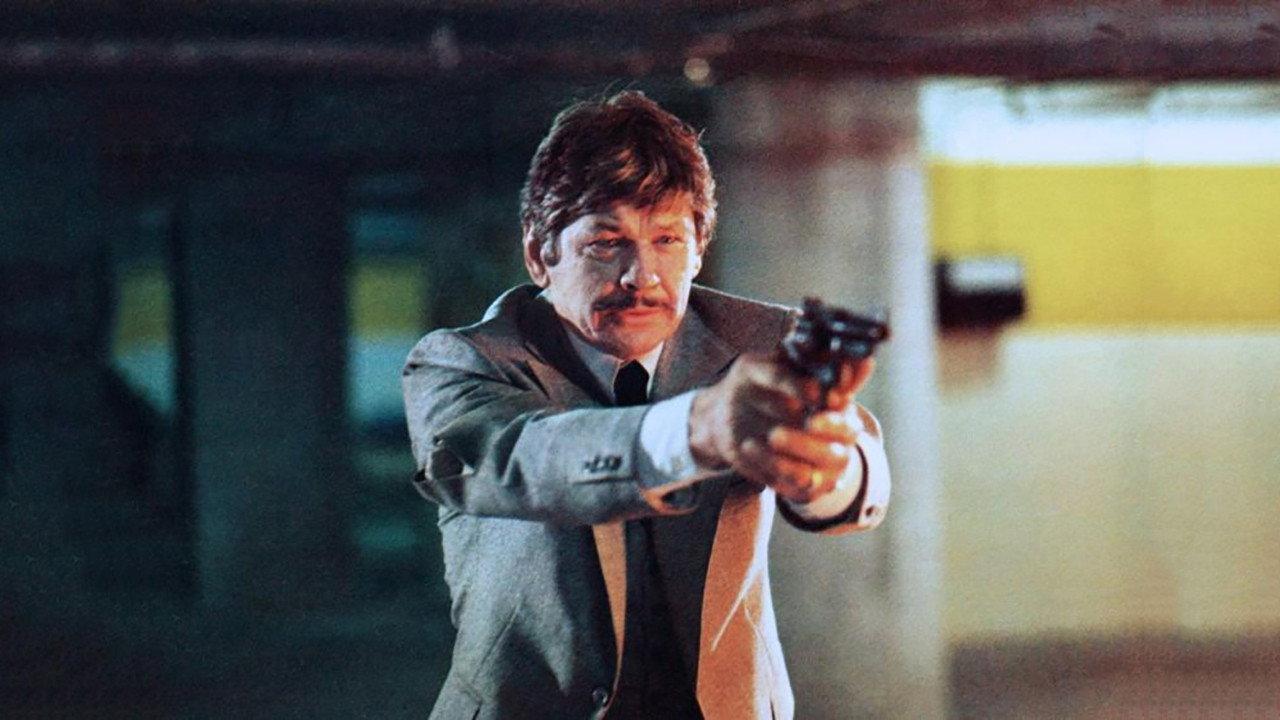 Telefon 1977 movie scene