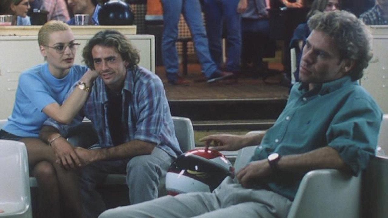 Giovani e belli 1996 movie scene