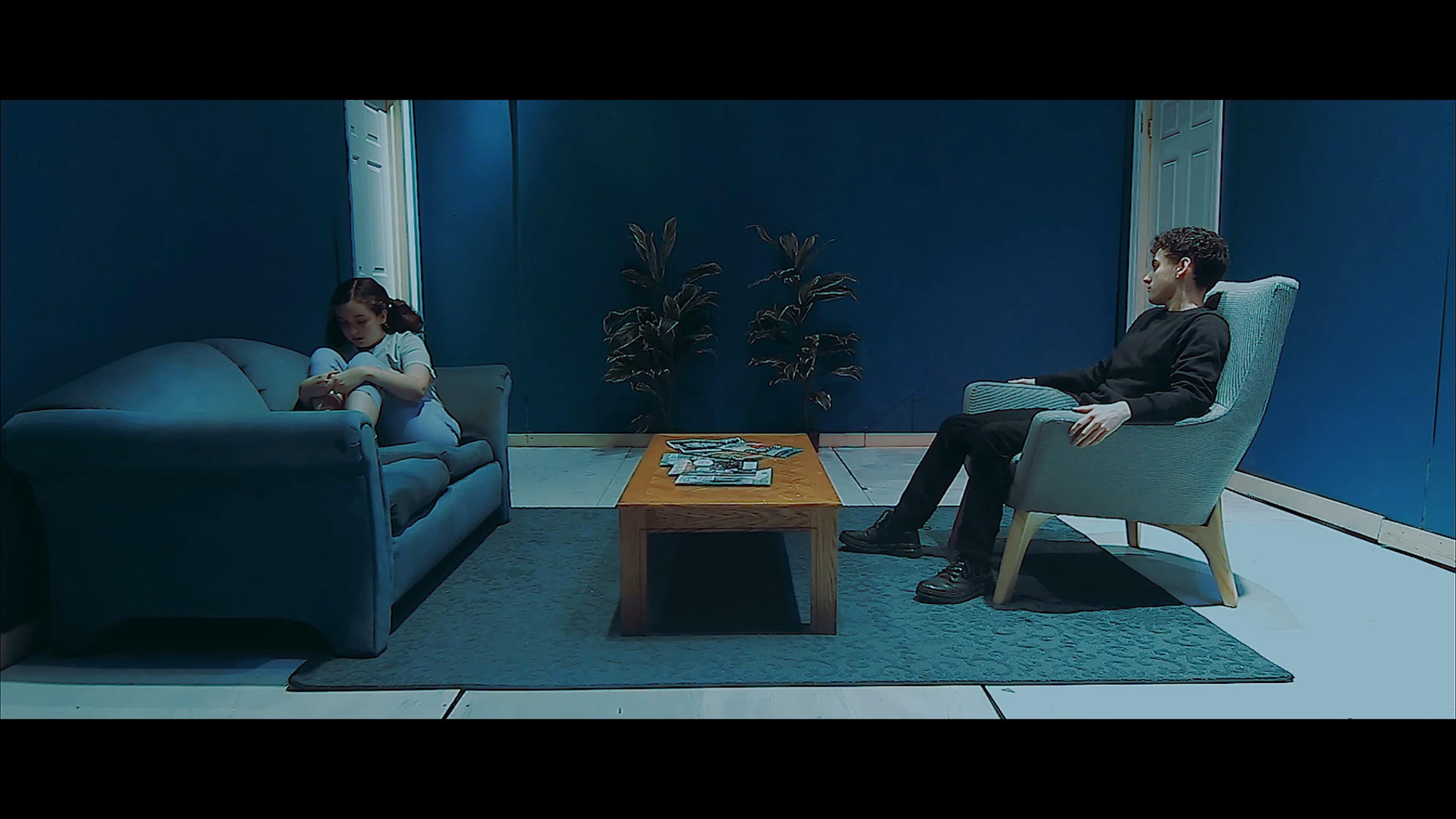 The Con Artist 2022 movie scene