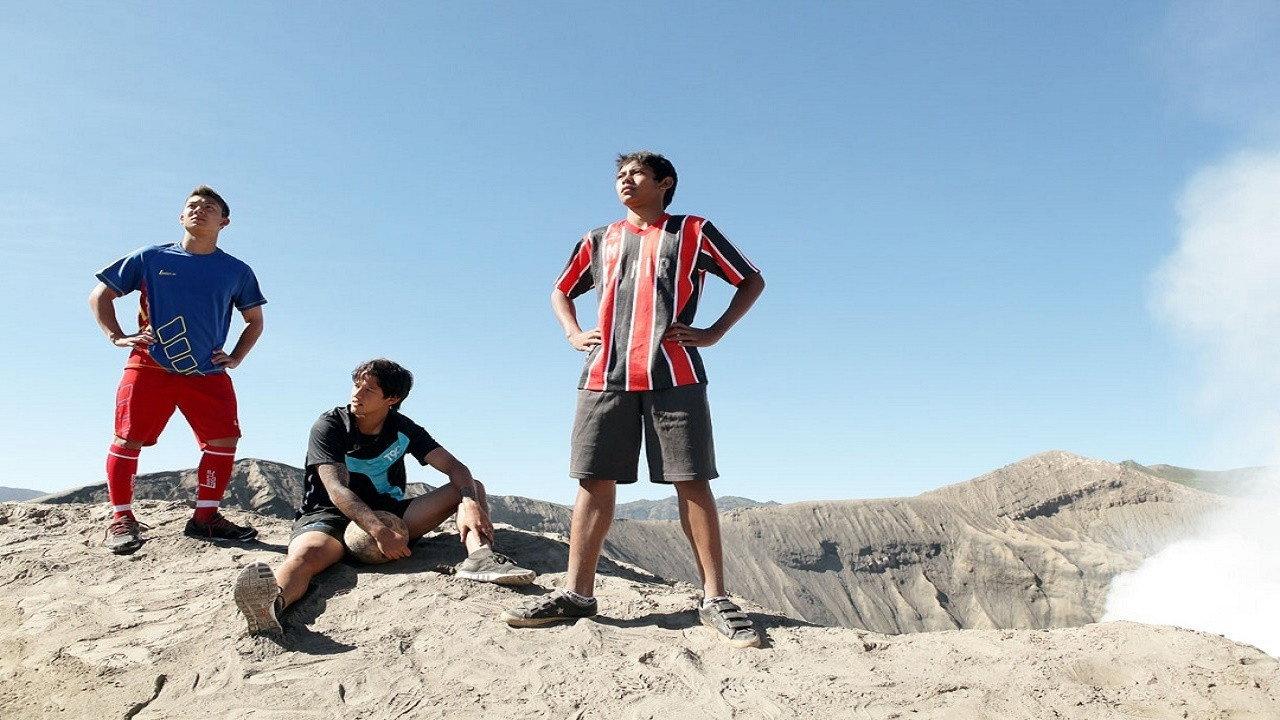 Tendangan Dari Langit 2011 movie scene