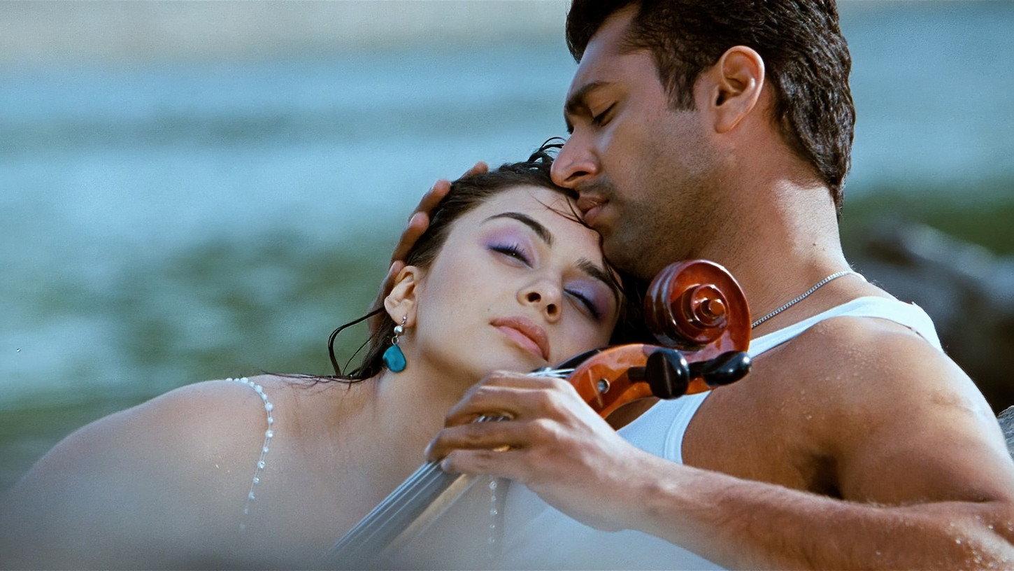 Engeyum Kadhal 2011 movie scene