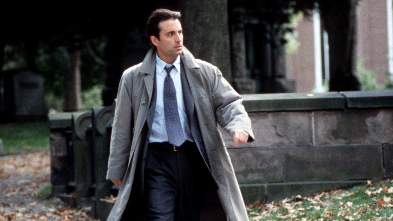 Night Falls on Manhattan 1997 movie scene