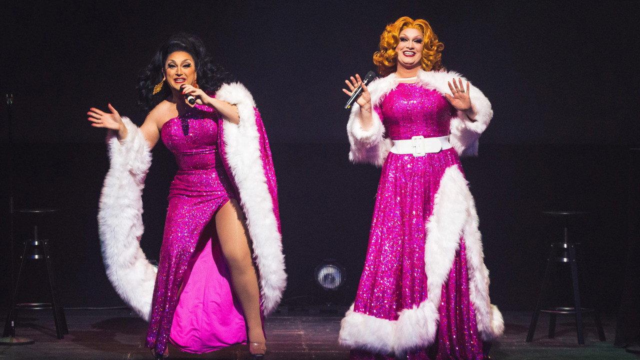 The Return of the Jinkx and DeLa Holiday Show Live! 2021 movie scene