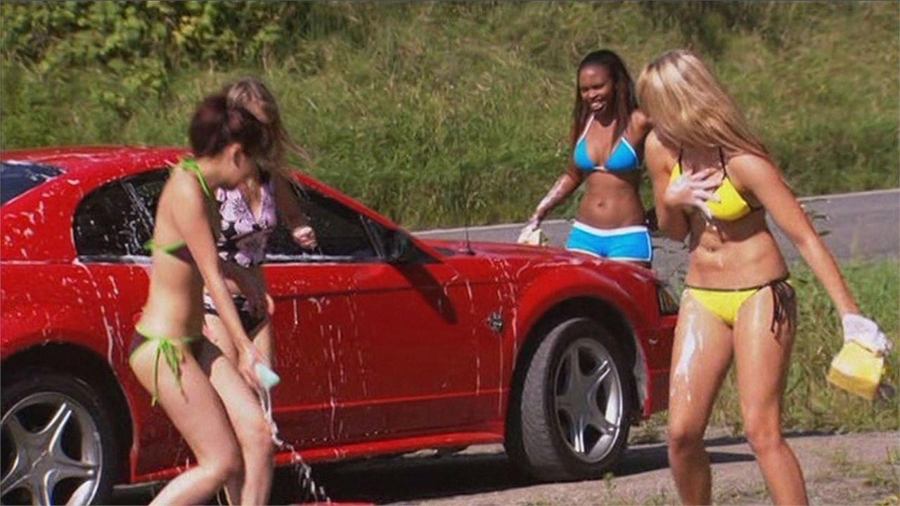 Bikini Girls on Ice 2009 movie scene