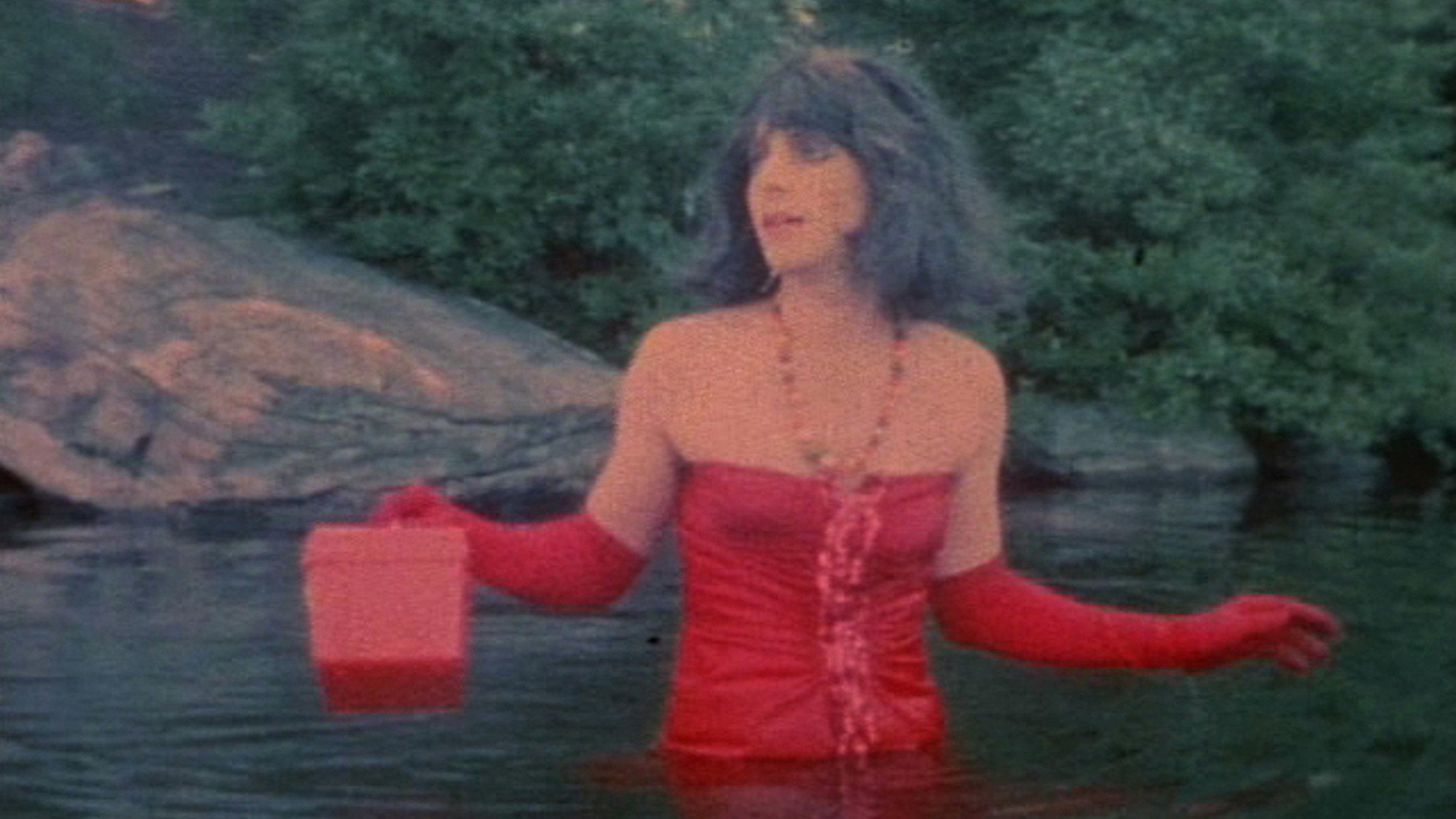 Beautiful People 1988 movie scene