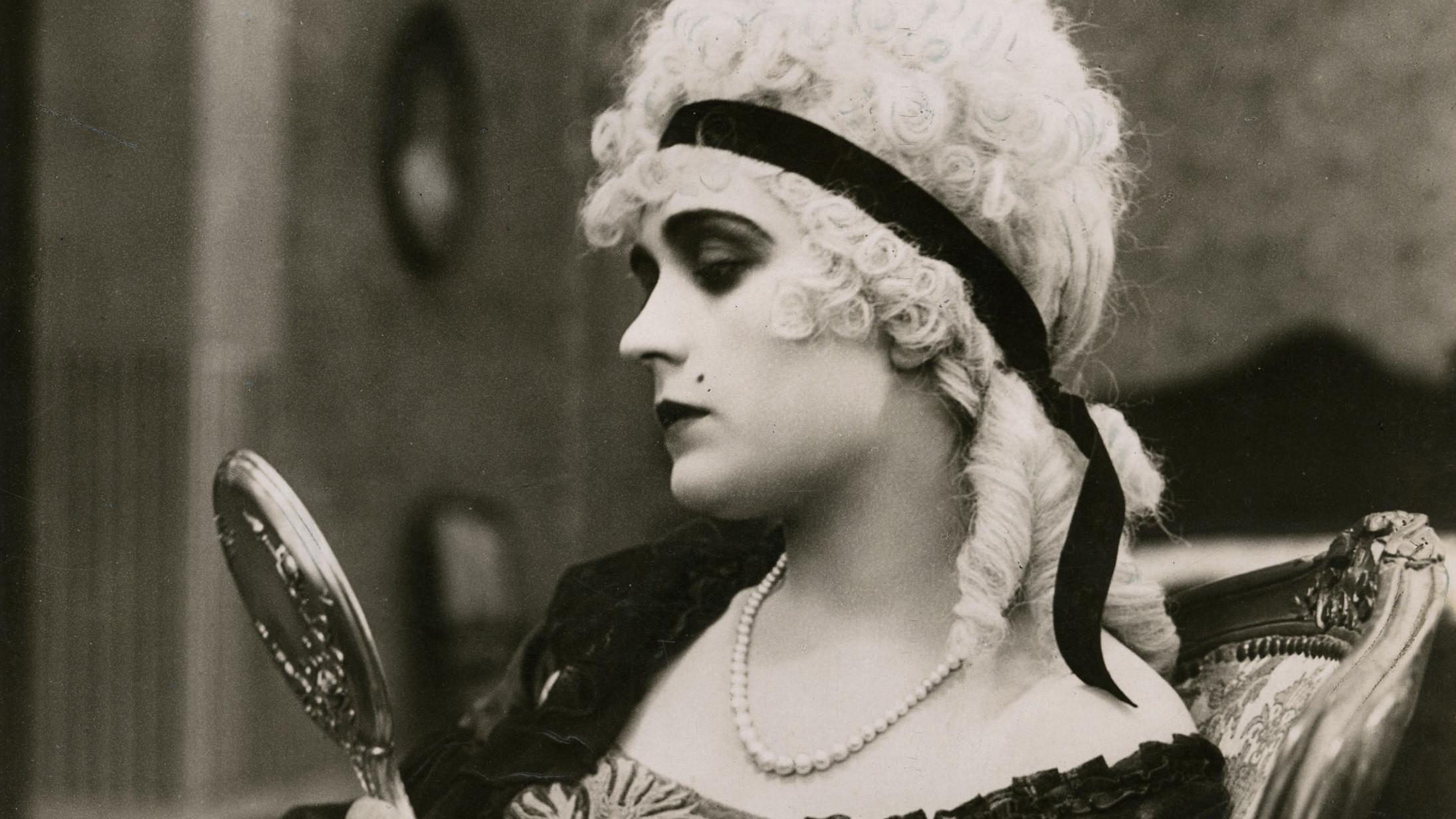 Madame DuBarry 1919 movie scene