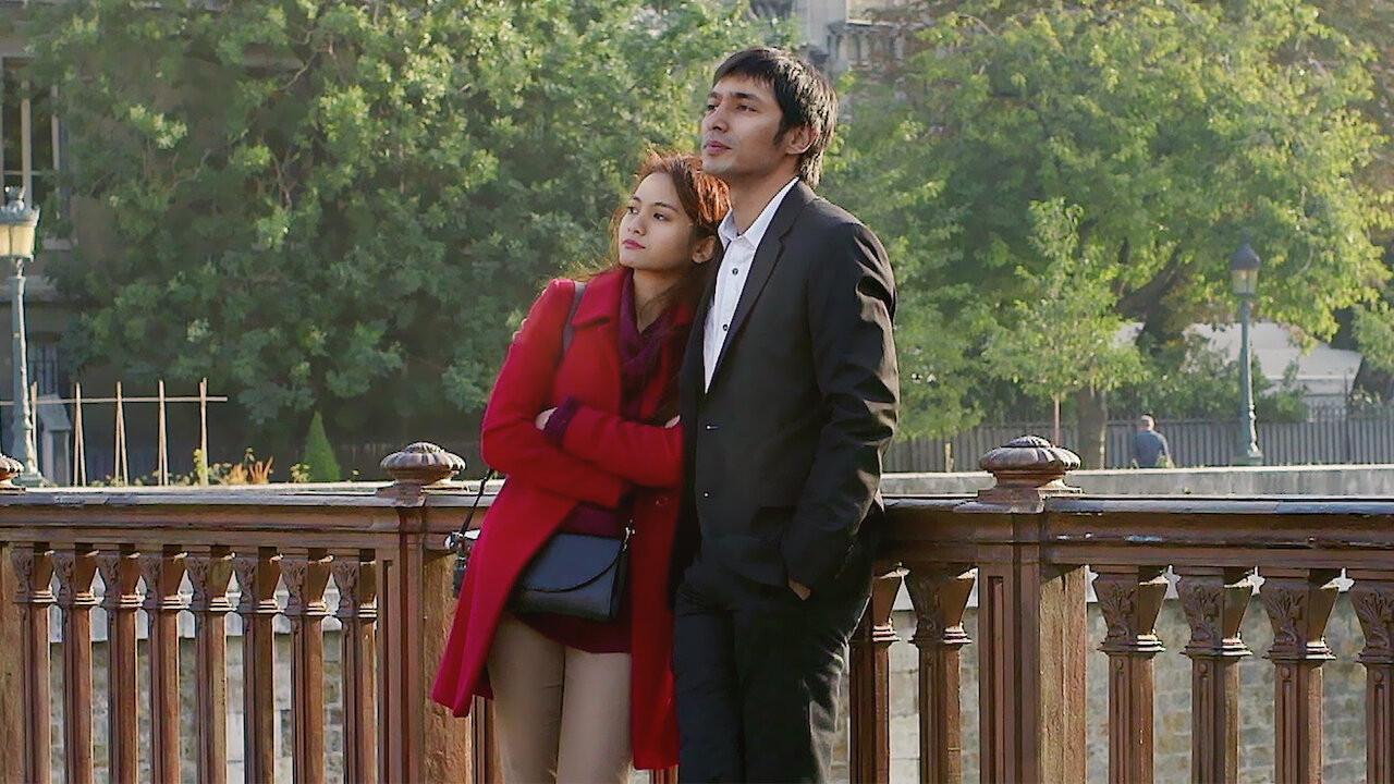 99 Cahaya di Langit Eropa 2013 movie scene
