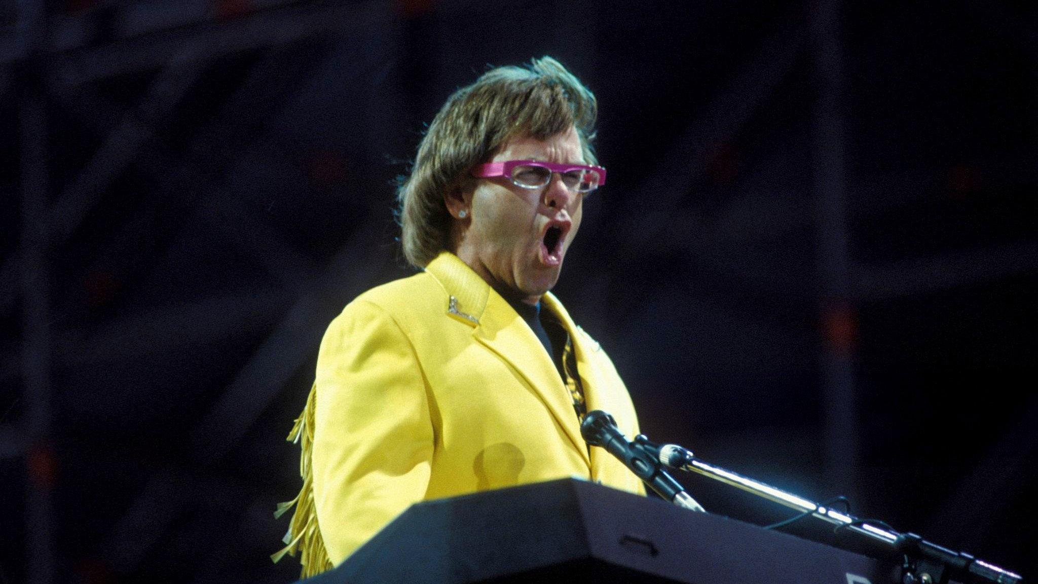 Elton John - Live In Barcelona 1992 movie scene