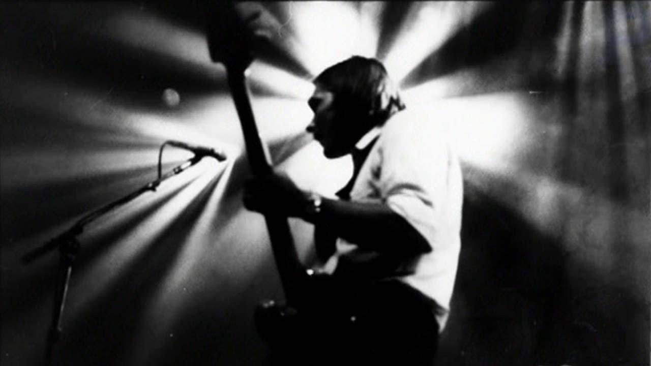 Pavement: Live In Seattle, 1999 & Live In Manchester, 1999 1999 movie scene