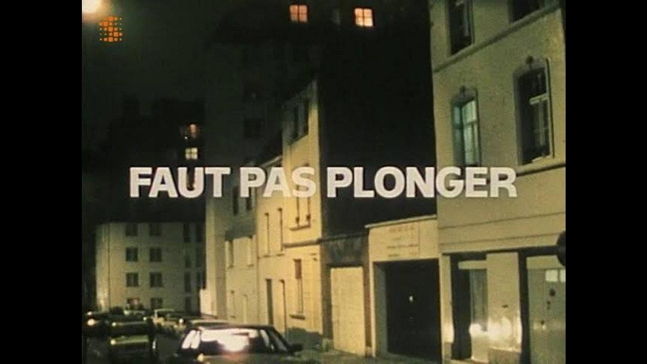 Faut pas plonger 1985 movie scene