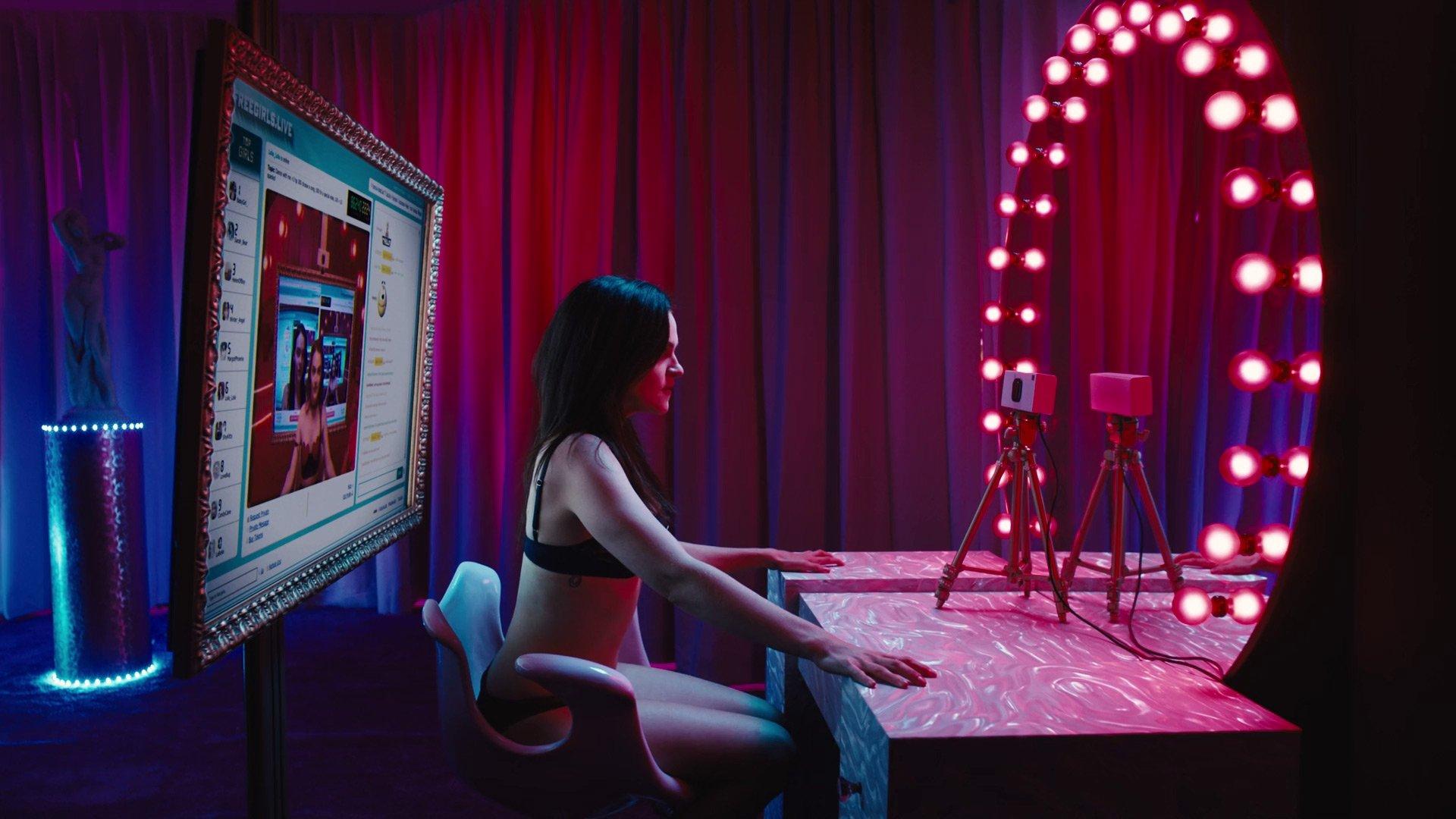 Cam 2018 movie scene