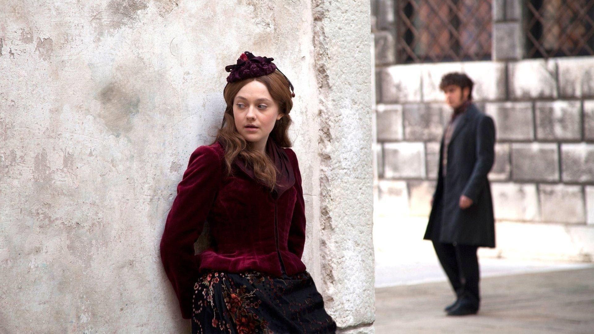 Effie Gray 2014 movie scene