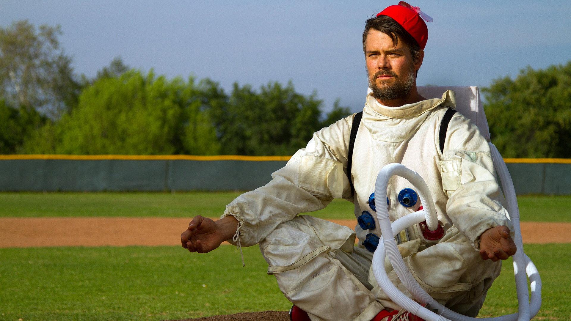 Spaceman 2016 movie scene