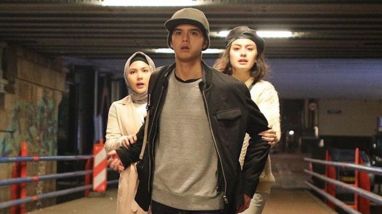 Mengejar Surga 2022 movie scene