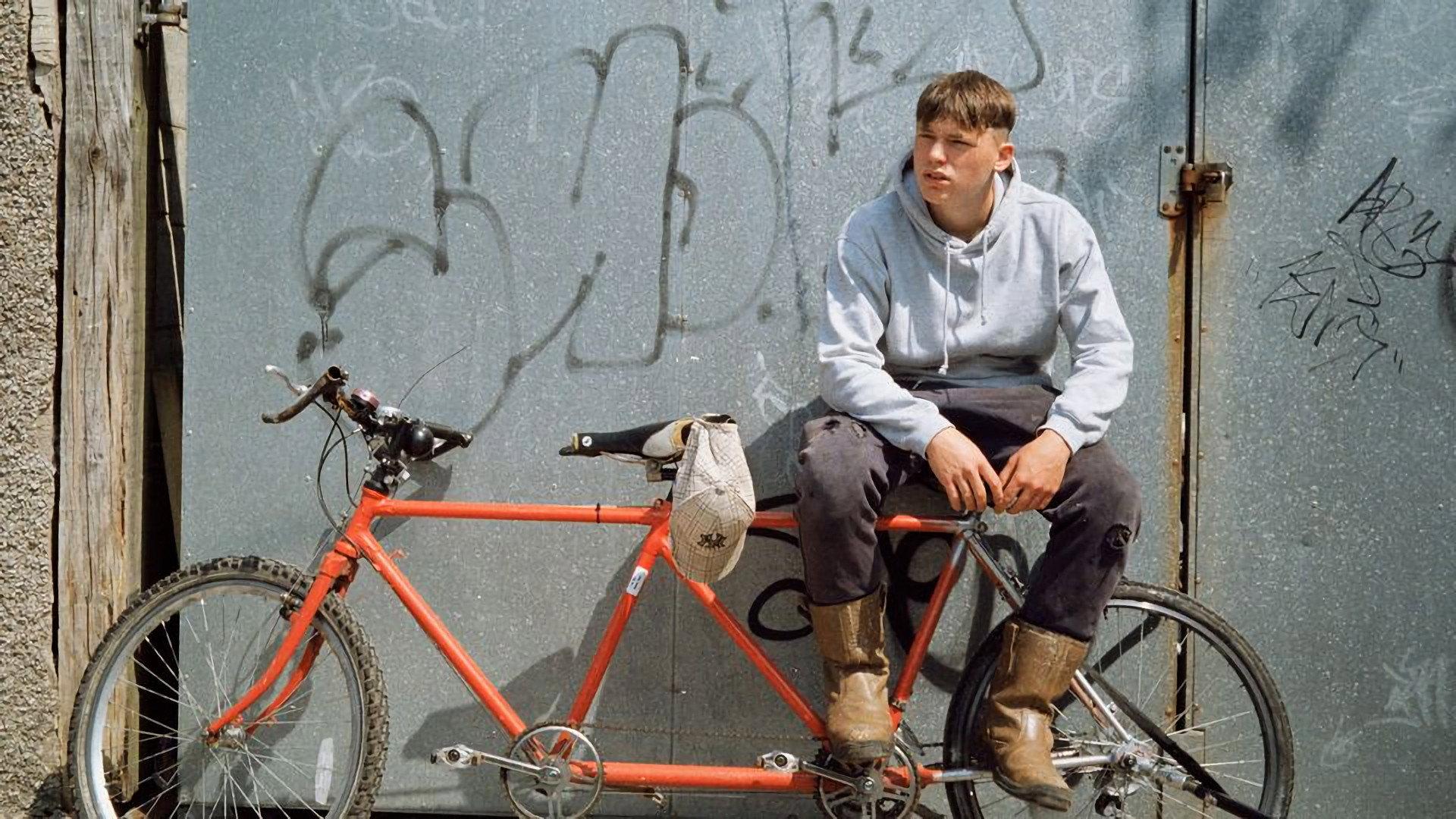Alfie the Odd Job Boy 2022 movie scene