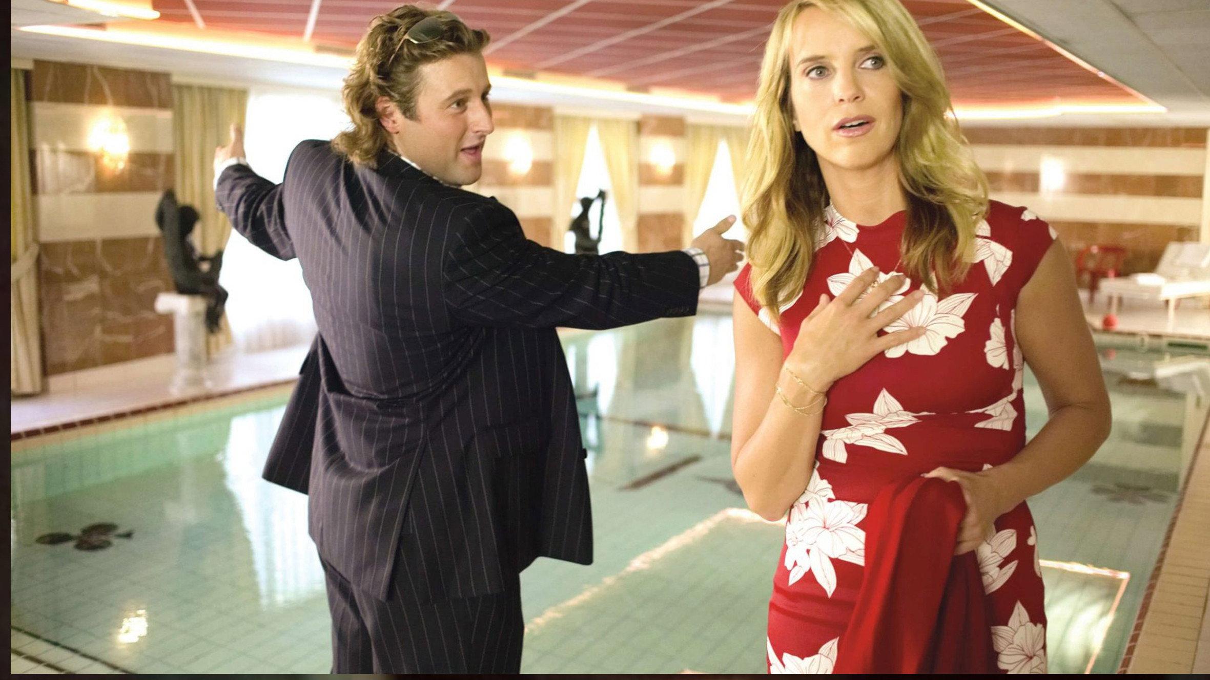 Ellis in Glamourland 2004 movie scene