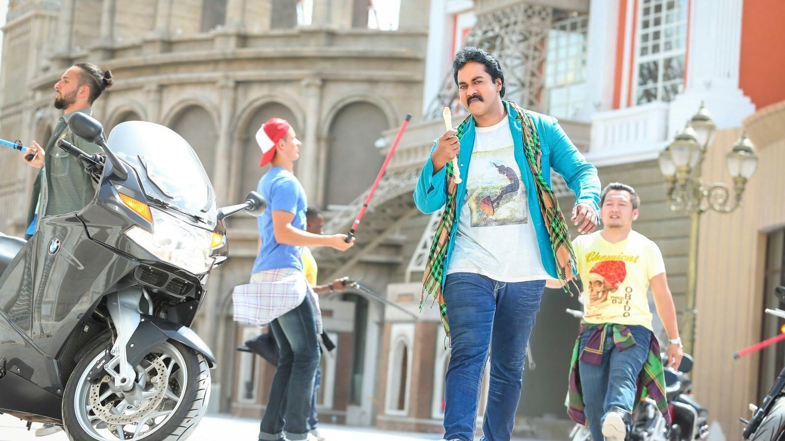 Jakkanna 2016 movie scene
