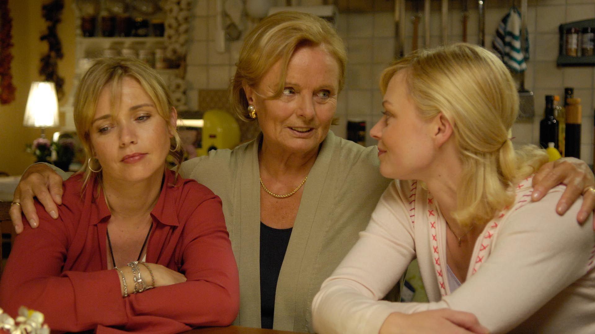 Mamas Flitterwochen 2008 movie scene