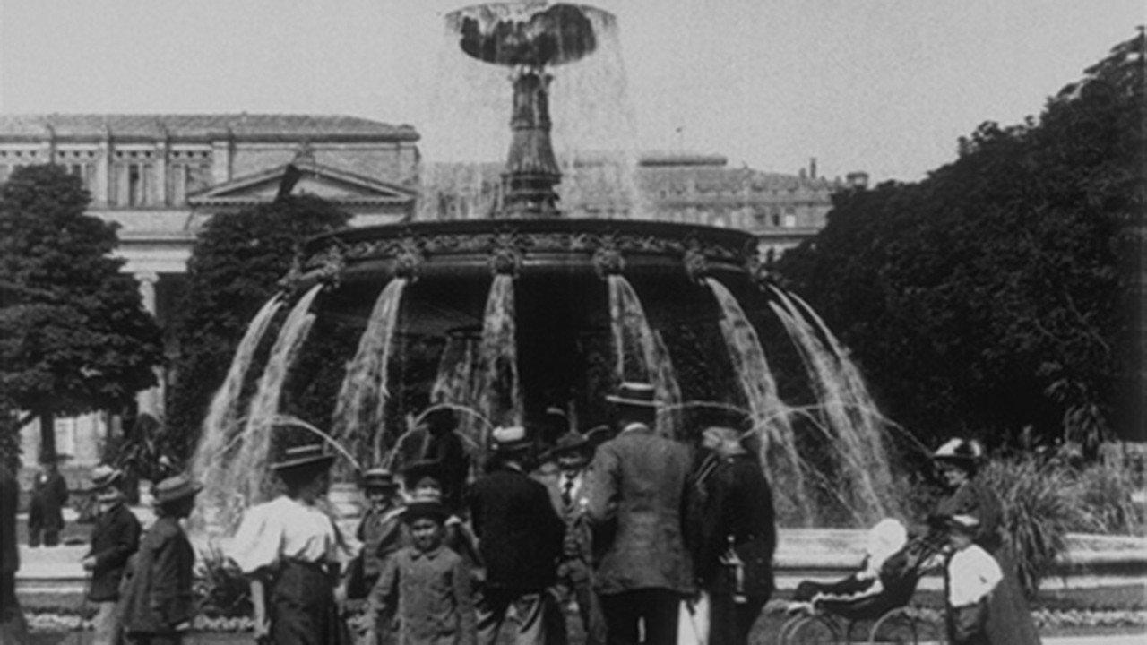 Fontaine sur le Schlossplatz 1896 movie scene