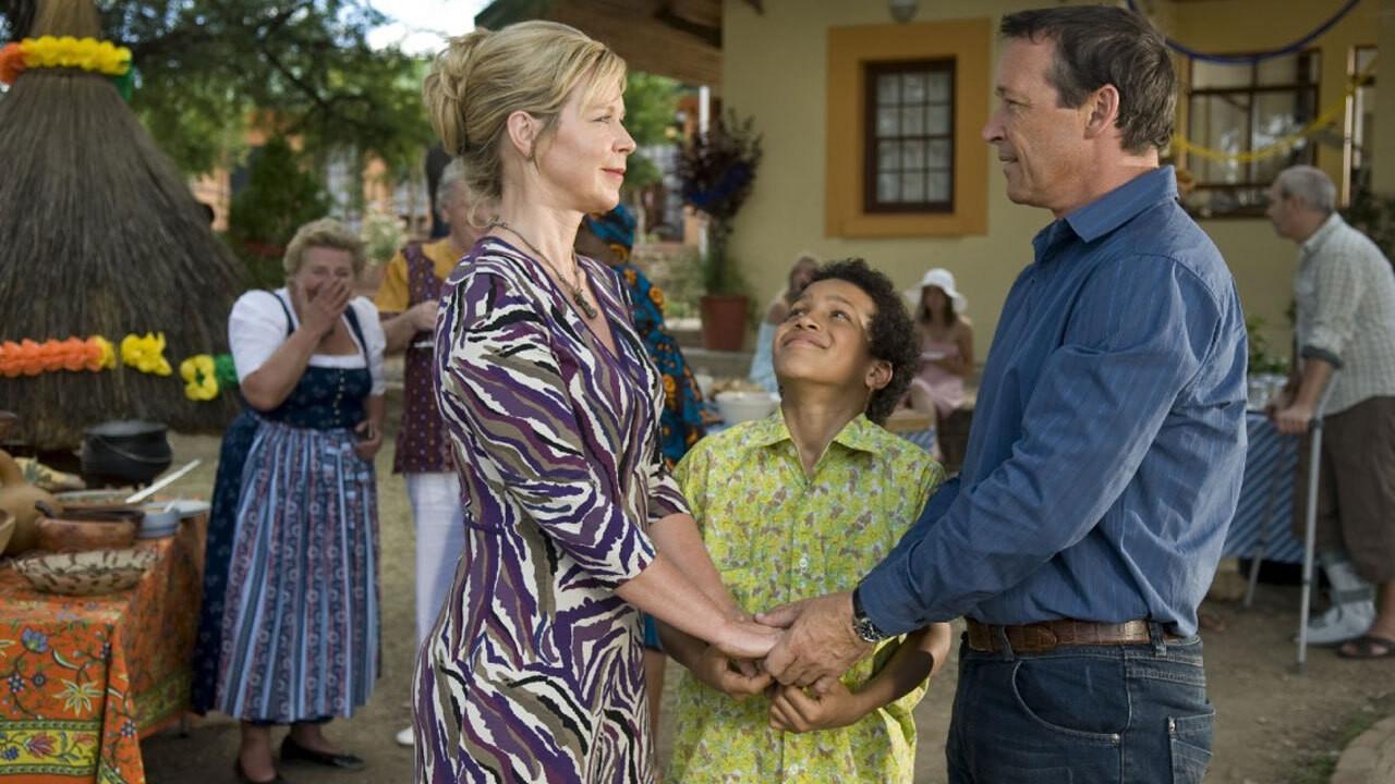 Liebe, Babys und der Zauber Afrikas 2009 movie scene