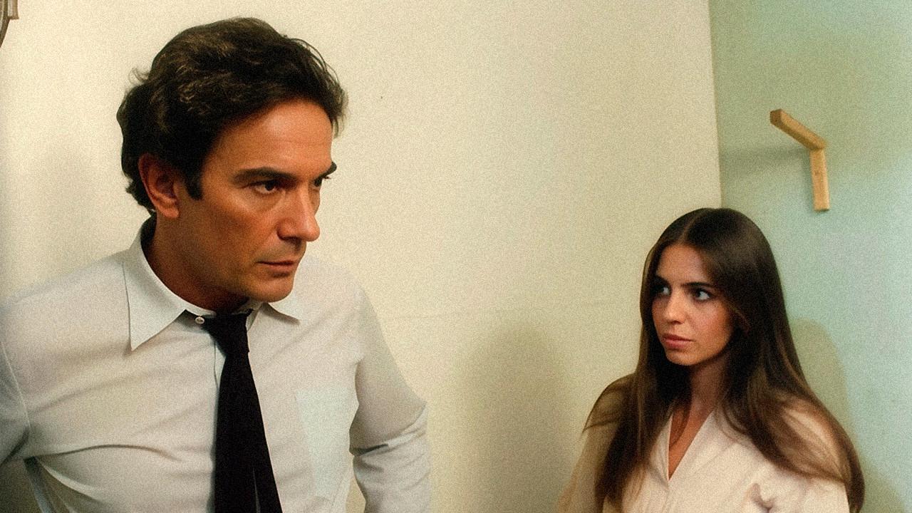 The Hole in the Wall 1982 movie scene